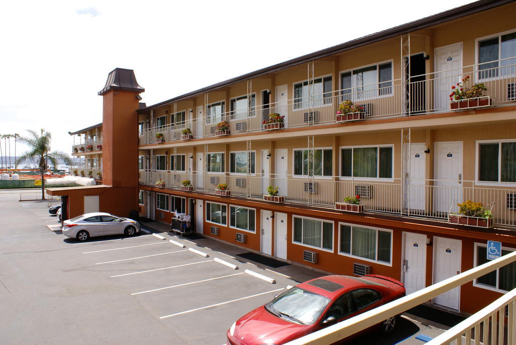 Days Inn Harbor View San Diego Eksteriør billede